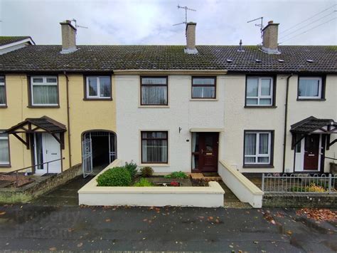 The Zestimate for this house is 249,400, which has decreased by 1,703 in the last 30 days. . Houses for sale ballymore road tandragee